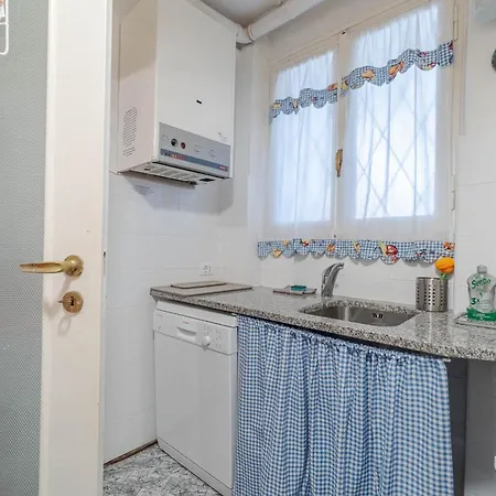 Guesthost - Vintage Holiday Flat