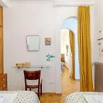 Guesthost - Vintage Flat * Rapallo